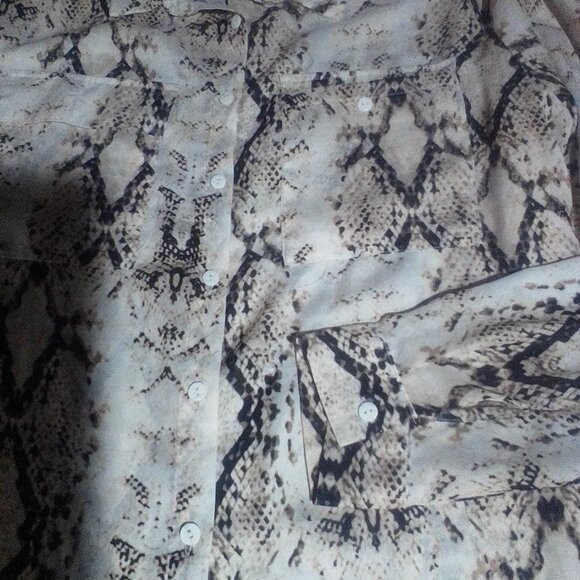 Women's button down shirt - Picture 4 of 8